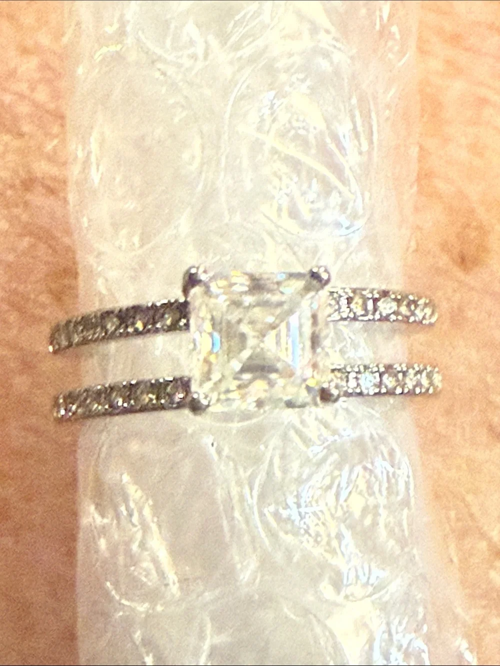 GRA CERTIFIED MOISSANITE DIAMOND 1CT silver baked band NEW